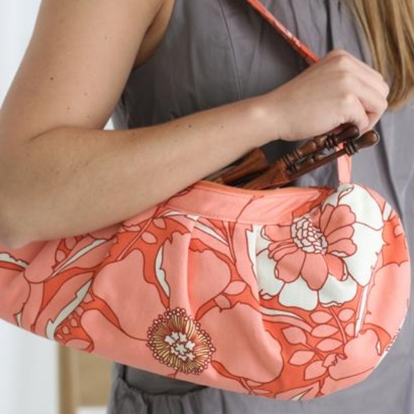 AMY BUTLER Handbags - 🍏 Sweet Life Pearl Bag